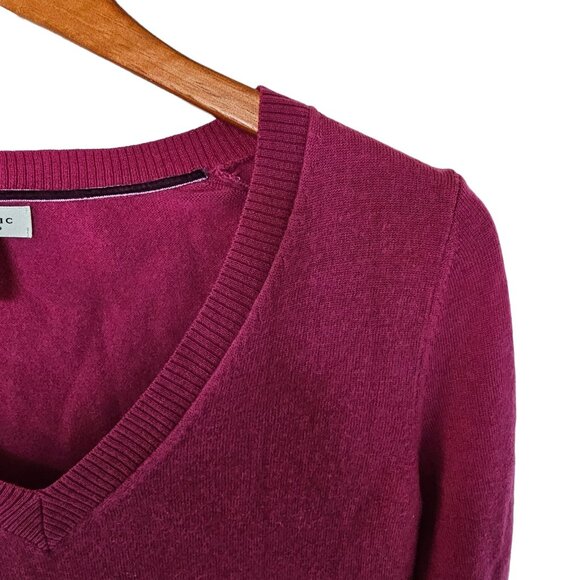 Banana Republic Extra Fine Merino Wool V Neck Sweater Pink‎ Purple M Medium - Picture 4 of 9